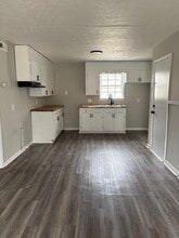 Building Photo - 48 W Cooper St