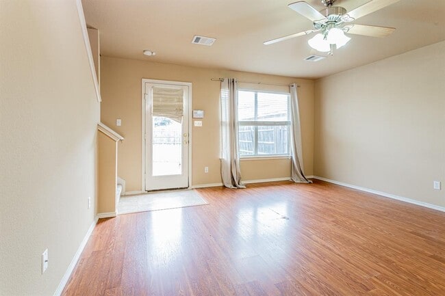 Building Photo - 2724 Amberglow Ct