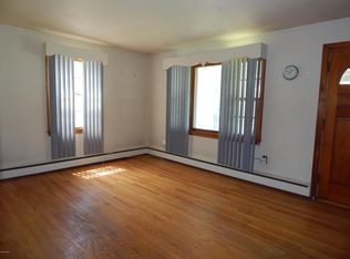 Building Photo - 218 Highland Ave