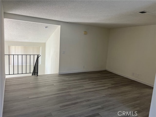 Foto del edificio - 221 Grayson Way