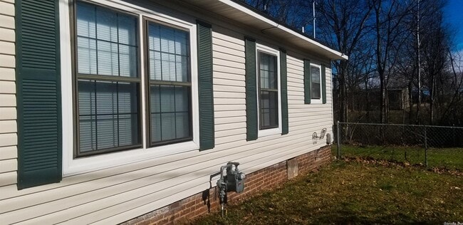 Foto del edificio - 724 S Main St