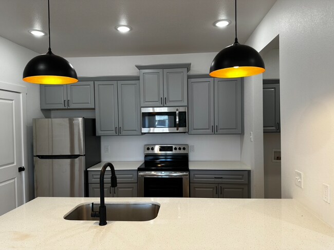 Building Photo - 5813 Urbana Ave