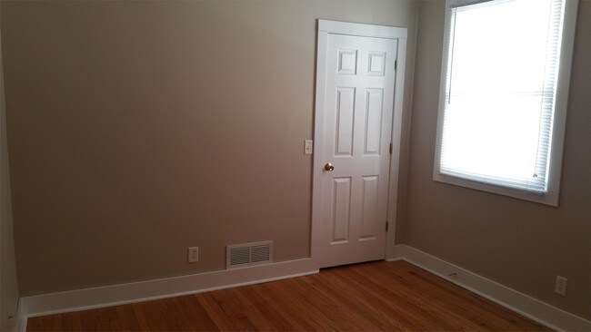 Foto del edificio - 6931 N 24th St