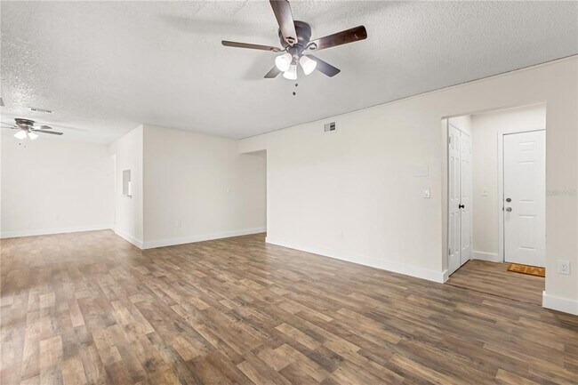 Foto del edificio - 4038 Versailles Dr