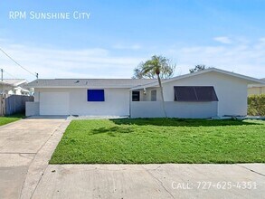 Building Photo - 349 La Hacienda Dr