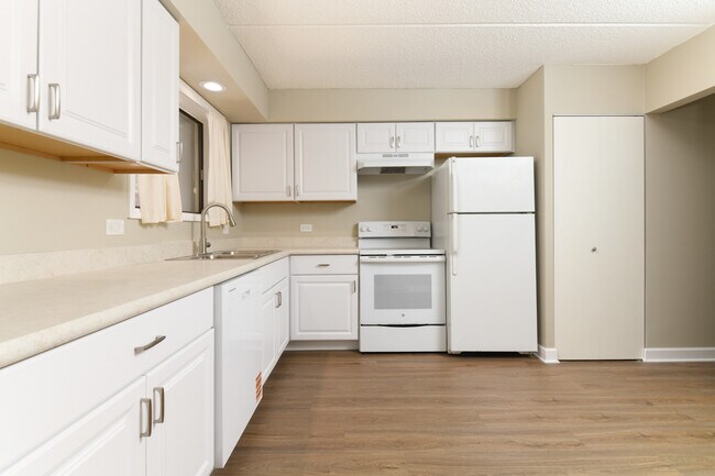 Foto del edificio - 953 N Rohlwing Rd
