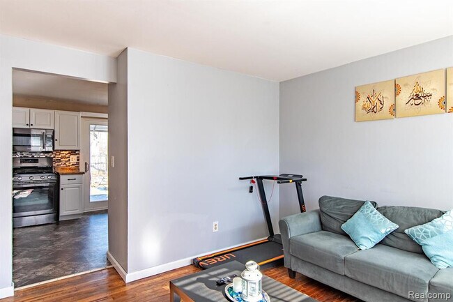 Foto del edificio - 2163 Hemlock Dr