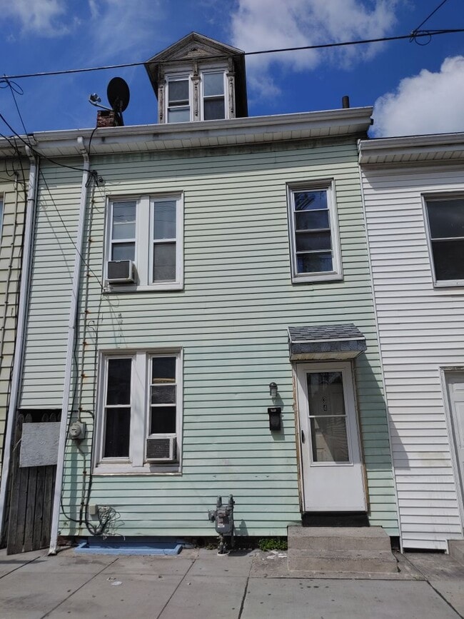 Building Photo - 34 N Franklin St