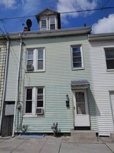 Building Photo - 34 N Franklin St