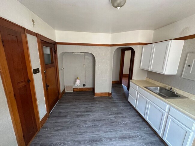 Foto del edificio - 2945-2947 N 58th St. (Duplex)