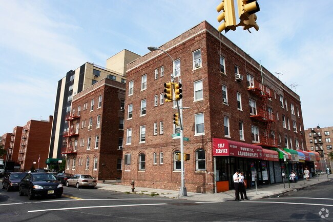 Foto del edificio - 14241 Franklin Ave