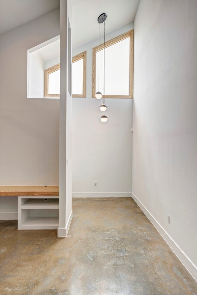 Foto del edificio - 1717 Airline Dr