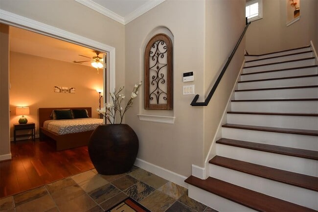 Building Photo - 4613 Floyd St