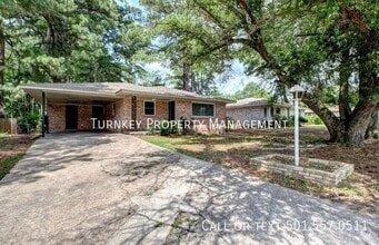 Building Photo - 6806 Brookview Dr