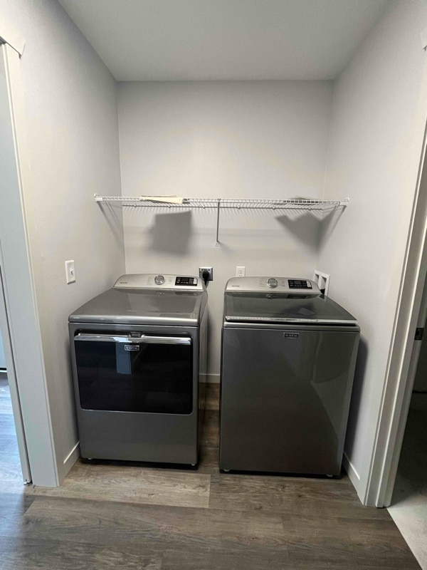 Building Photo - 2303 Lake Ave