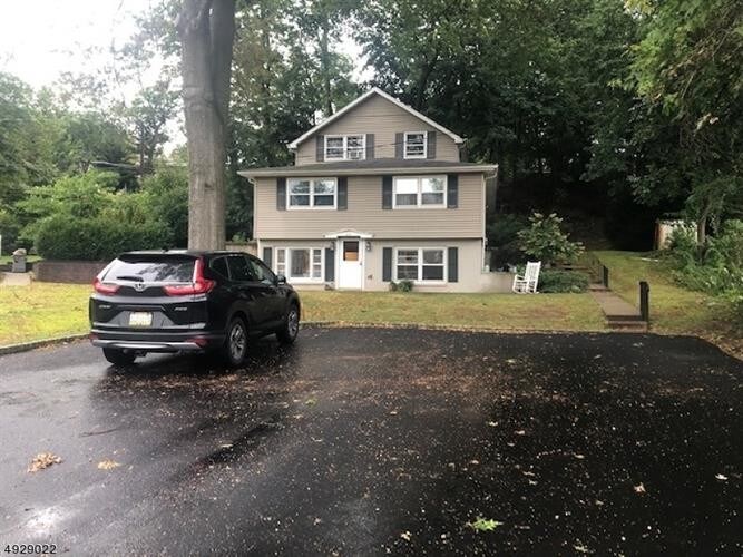 373 Bloomfield Ave, Nutley, NJ 07110 Room for Rent in Nutley, NJ