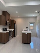 Building Photo - 1310 N Texas Blvd