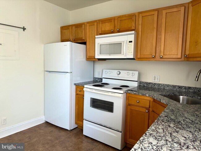 Foto del edificio - 2528 Poplar St