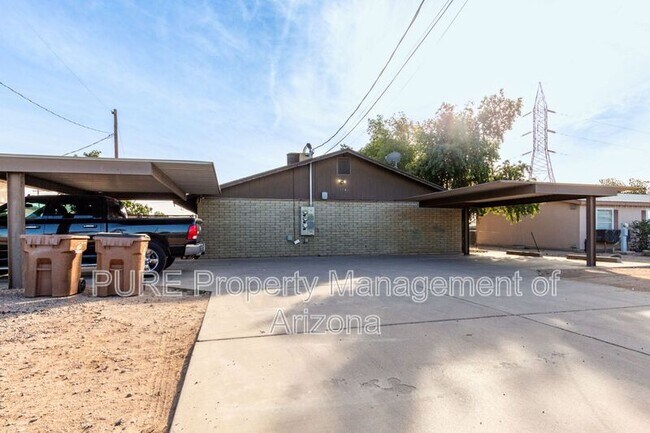 Foto del edificio - 9943 E Billings St