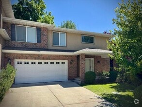 Building Photo - 686 E Union Garden Ct S