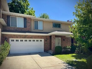 Building Photo - 686 E Union Garden Ct S
