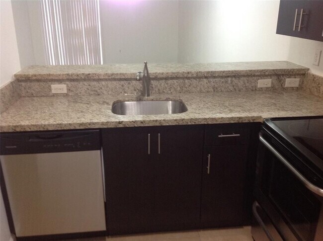 Building Photo - 9968 Nob Hill Ln