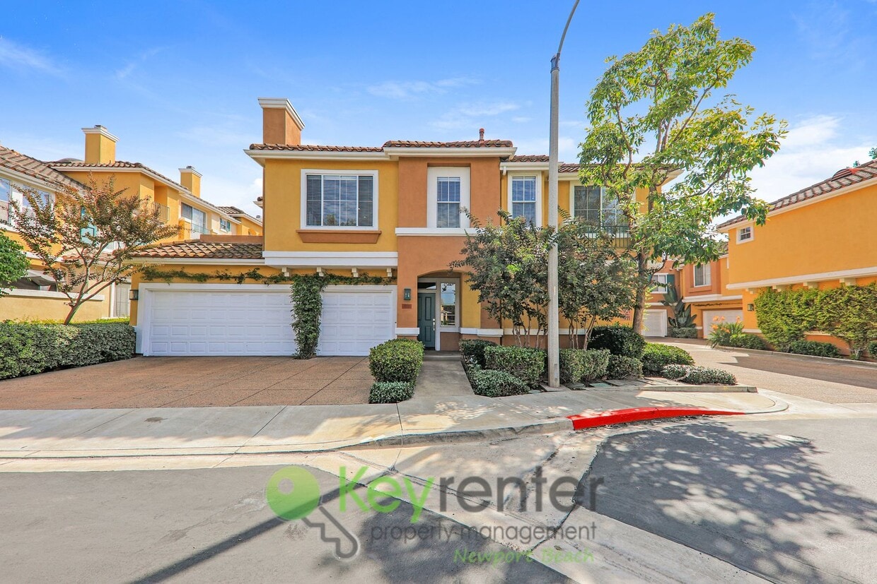 Primary Photo - Stunning Westpark Condo in the Heart of Ir...