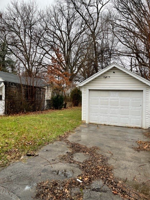Building Photo - 2022 Mansfield Rd