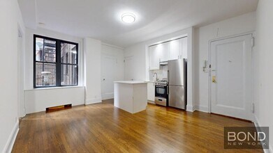 Building Photo - 140 E 46th St