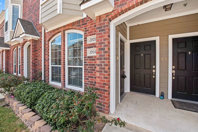 Foto del edificio - AUGUST PRE-LEASE!!!  Spacious 1 Bed, 1 Bat...
