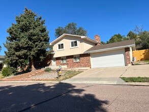 Building Photo - 2632 Penacho Cir