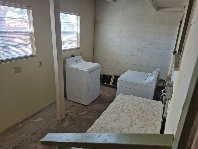 Foto del edificio - Cute 3 Bedroom 1 Bathroom