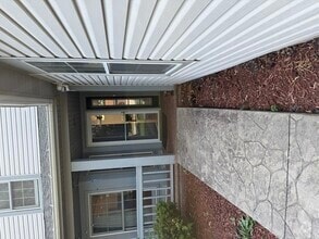 Building Photo - 1820 Shetland Rd