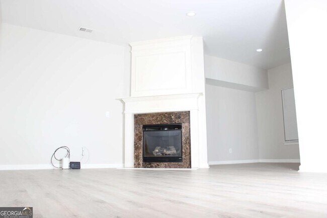 Building Photo - 5630 Lawley Rd