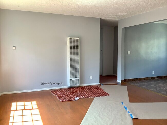 Living room - 4316 Willow Brook Ave
