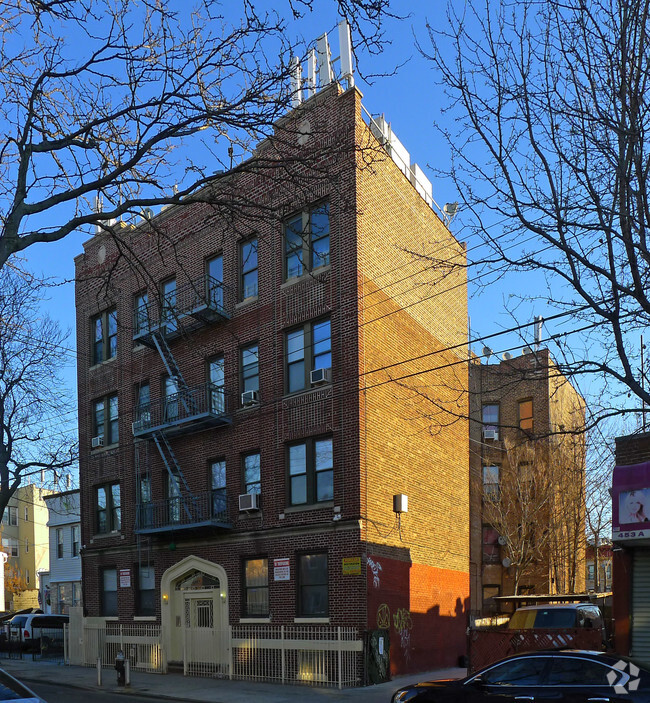 Building Photo - 445 Autumn Avenue Apartments