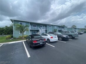 Building Photo - 146 Cypress Way E