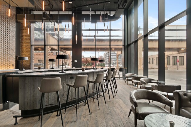 Building Photo - 164 N Ada St