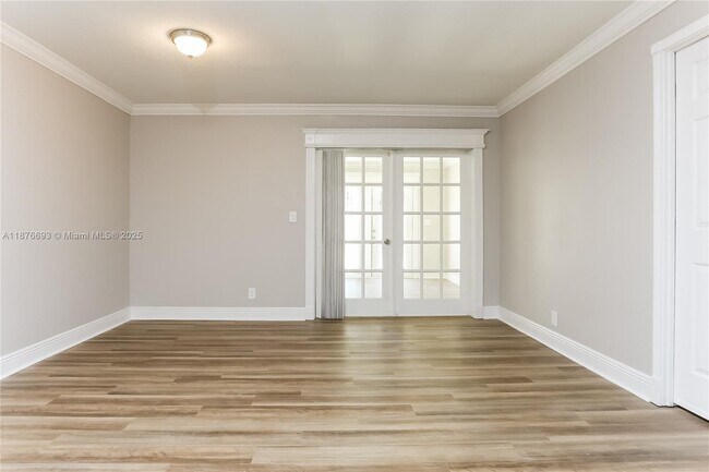 Foto del edificio - 4824 Saratoga Rd