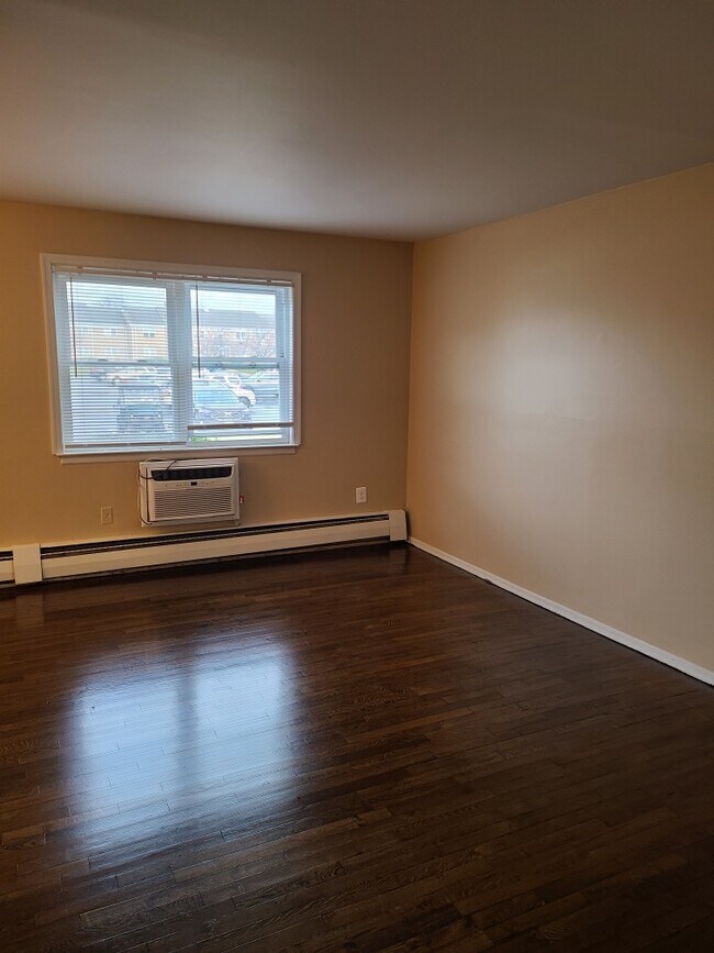 Área de sala de estar - 35 Manchester Ct