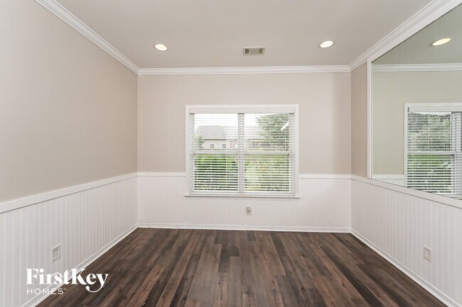 Foto del edificio - 995 Valley Cir