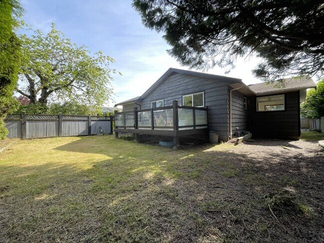 Photo du bâtiment - 11720 Seacliff Rd