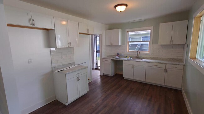 Foto del edificio - 11691 Fielding St