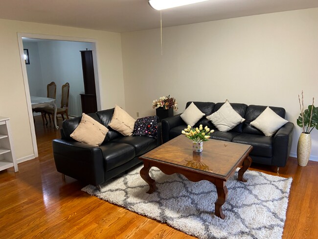 Foto del edificio - 2709 Tillia St