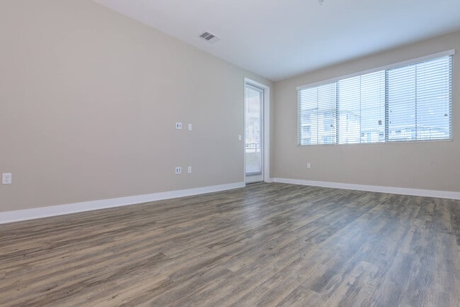 Building Photo - Esencia Sur Apartment Homes