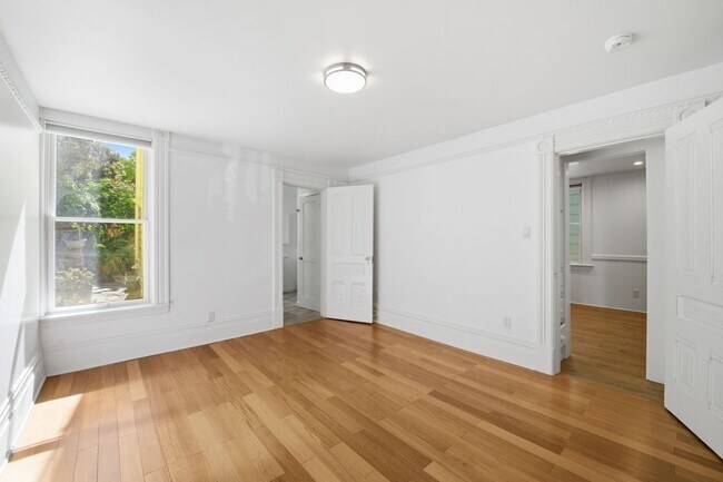Foto del edificio - 321 Moultrie St