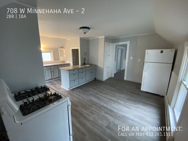 Building Photo - 708 W Minnehaha Ave