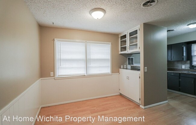 Building Photo - 3 br, 1 bath House - 5915 East Rockwood Road