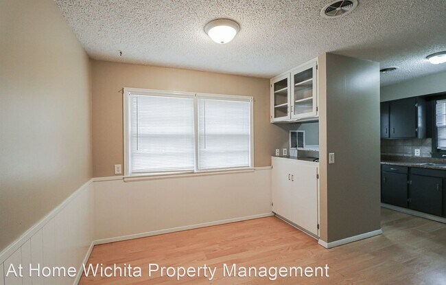 Foto del edificio - 3 br, 1 bath House - 5915 East Rockwood Road