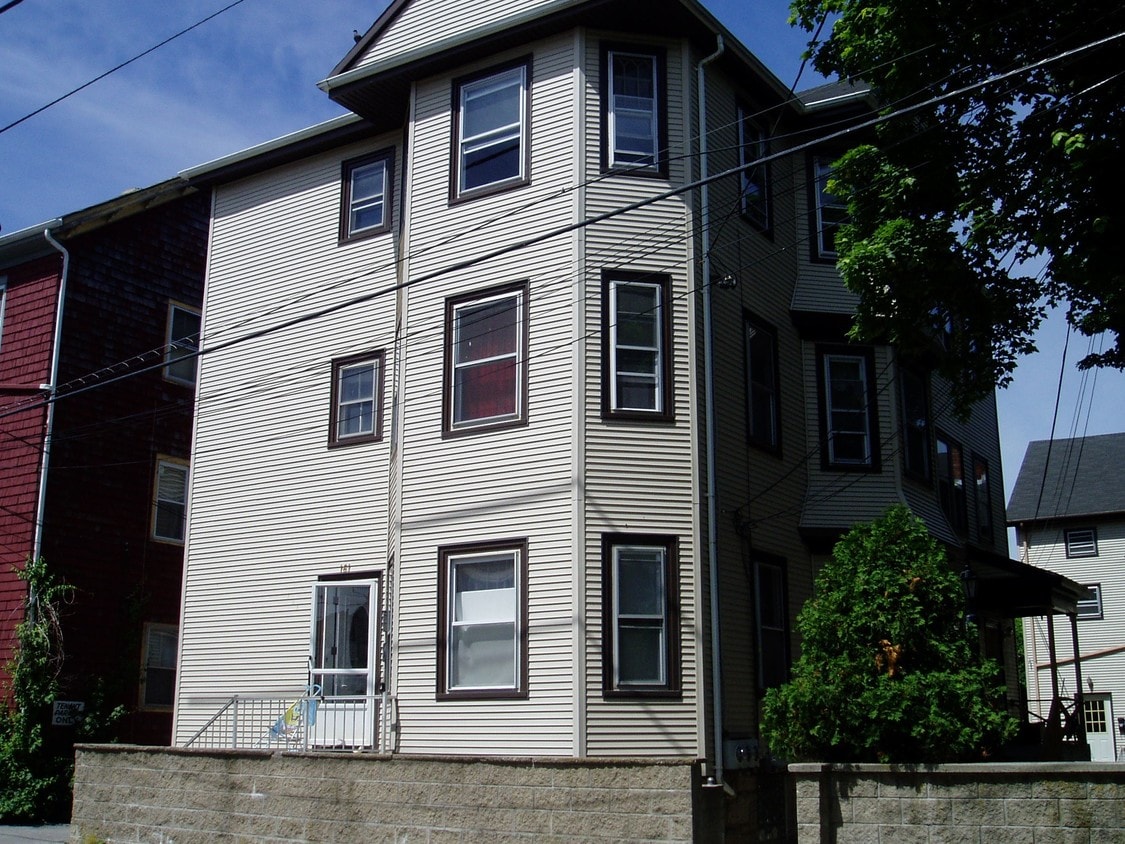Primary Photo - 161 Haffards St